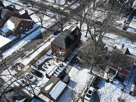 4th image of 5500 Kensington Ave