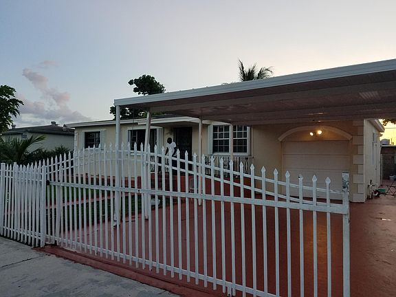 4th image of 17950 NW 6th Ct