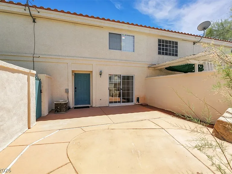 7989 Lisa Dawn Ave — Photo 5