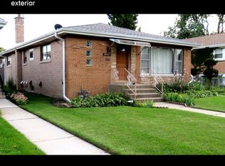 4949 Elm St, Skokie, IL 60077