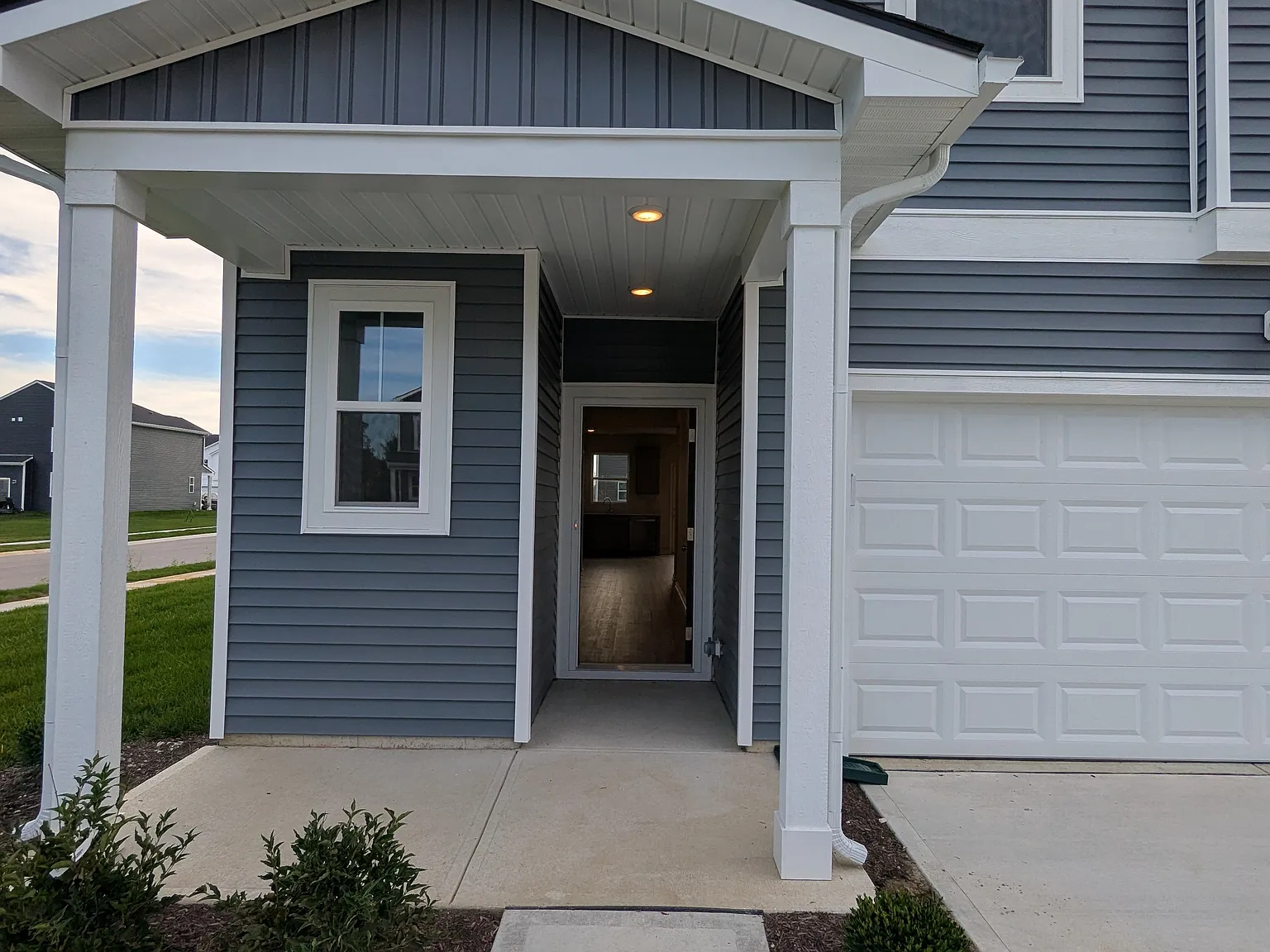 4 bed, 2.5 bath, 2277 sqft, $2,750 — Photo 4