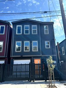 808 Pine St, Oakland, CA, 94607