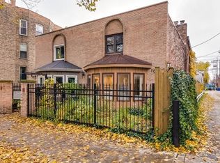 1014 W Wolfram St, Chicago, IL 60657