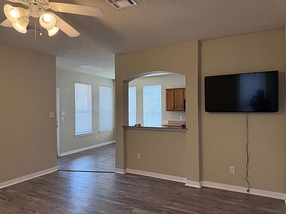 5th image of 4137 McFarland Dr