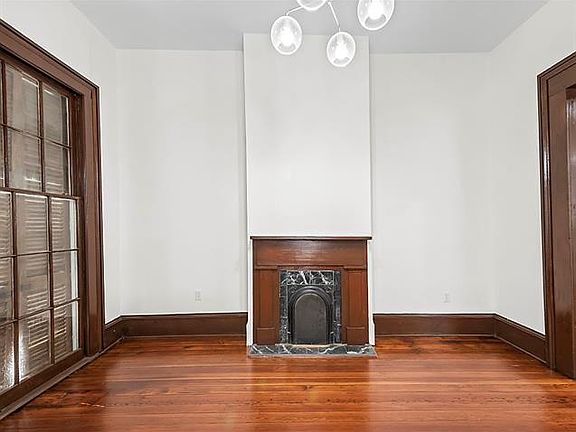 3rd image of 1018 Louisiana Ave