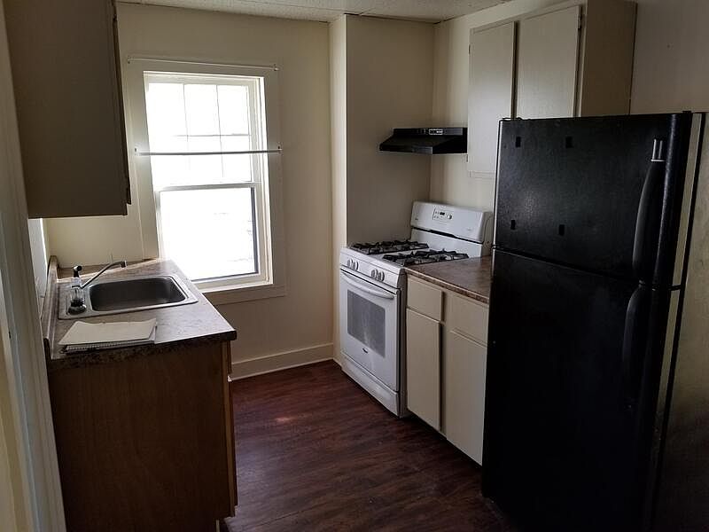 1st image of 302 Canal St APT 3
