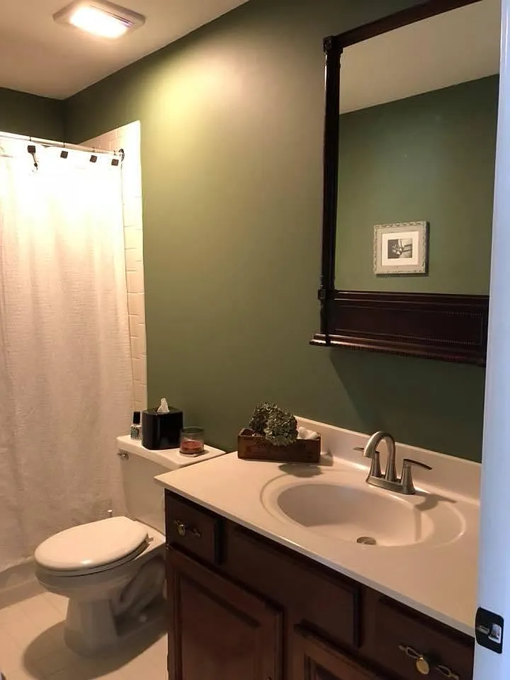 2nd bath - 406 Fairview Way