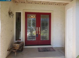 15 Mount Whitney Ct, Clayton, CA