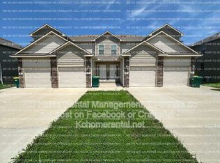 10530 Kane Dr, Kansas City, KS 66109