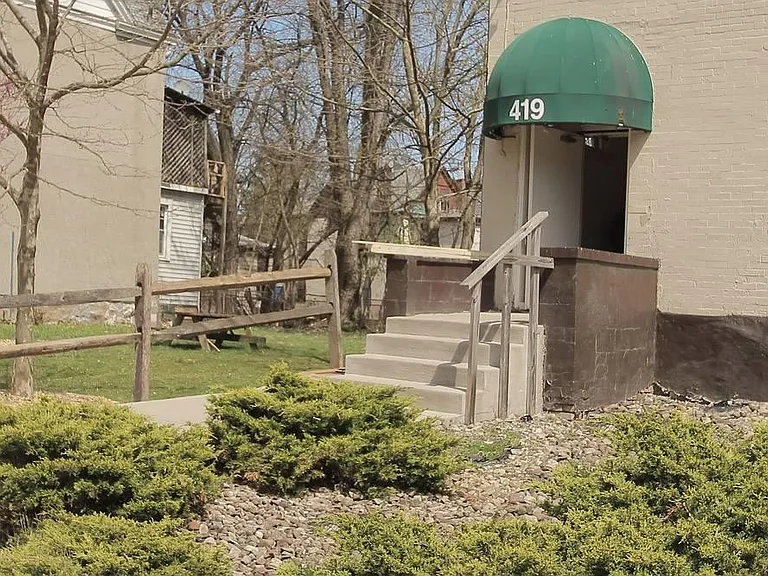419 Peebles St #1 — Photo 1
