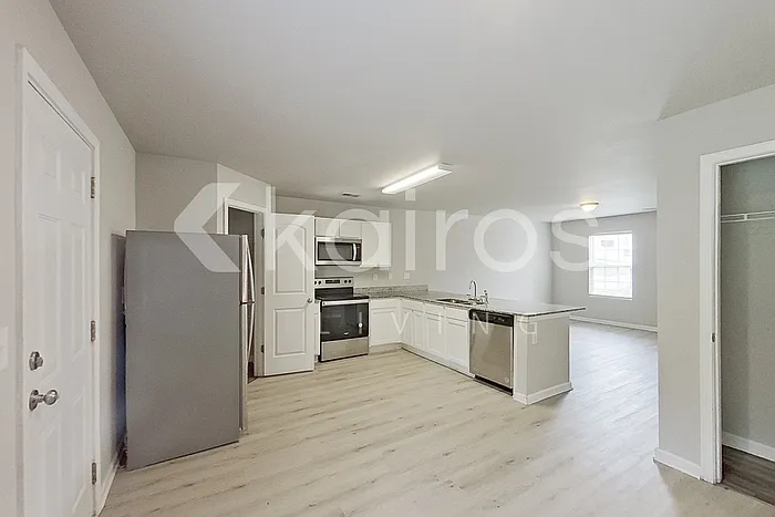 207 Hawthorn Trl — Photo 8