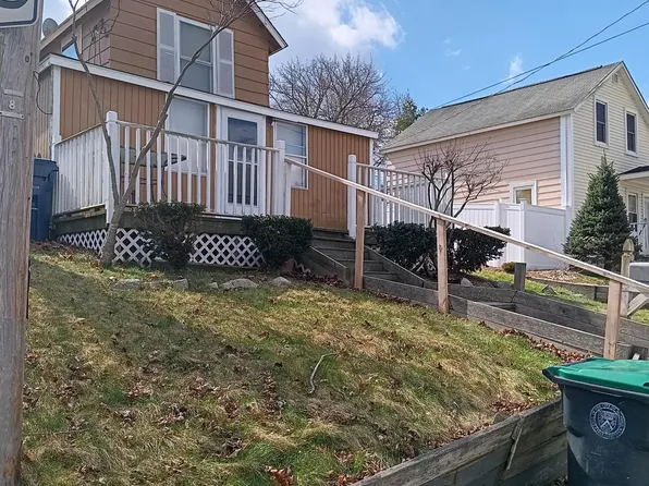 44 Rock Ave #1, Warwick, RI 02889