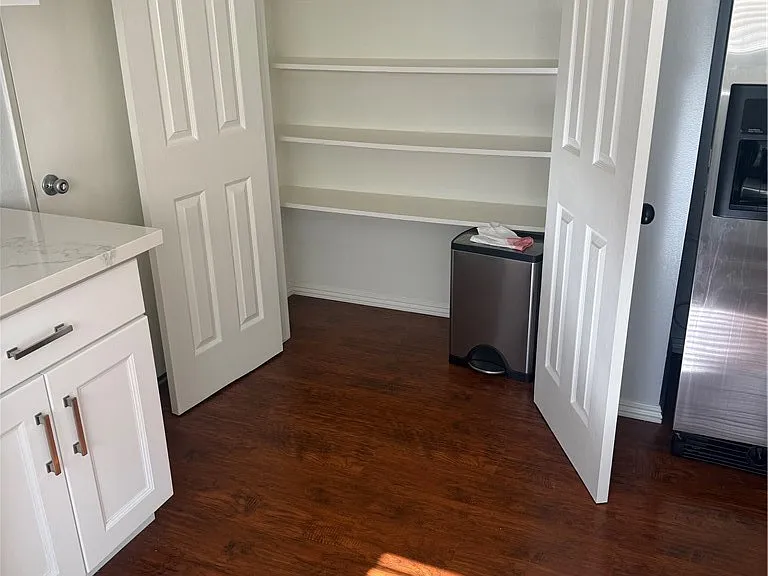 17323 Grayland Ave — Photo 13