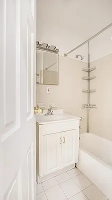 Rented by Creed Realty Group | media 6