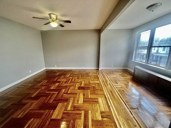 2nd image of 1368 Clay Ave #2