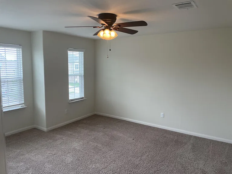 Guest bedroom- all bedrooms are located upstairs + game room