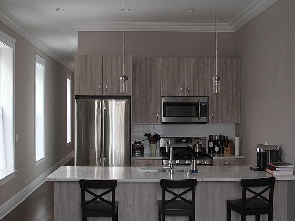 3rd image of 2042 W Potomac Ave #C