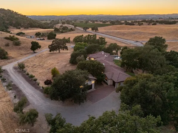 111 Kim Ct, Templeton, CA 93465