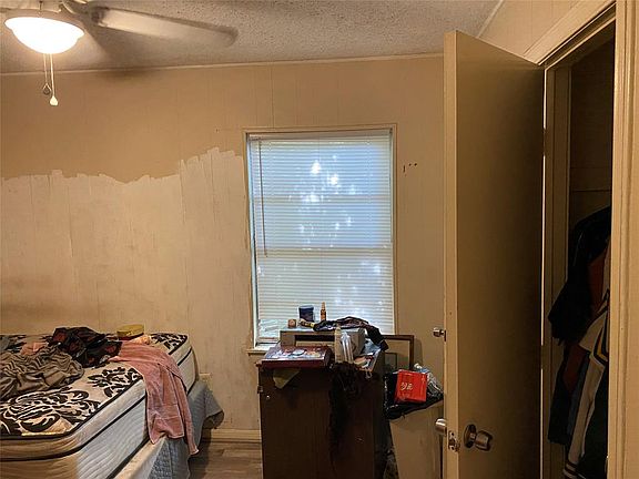 3rd image of 5223 Pensdale St