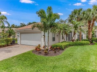 5942 Bermuda Ln, Naples, FL 34119