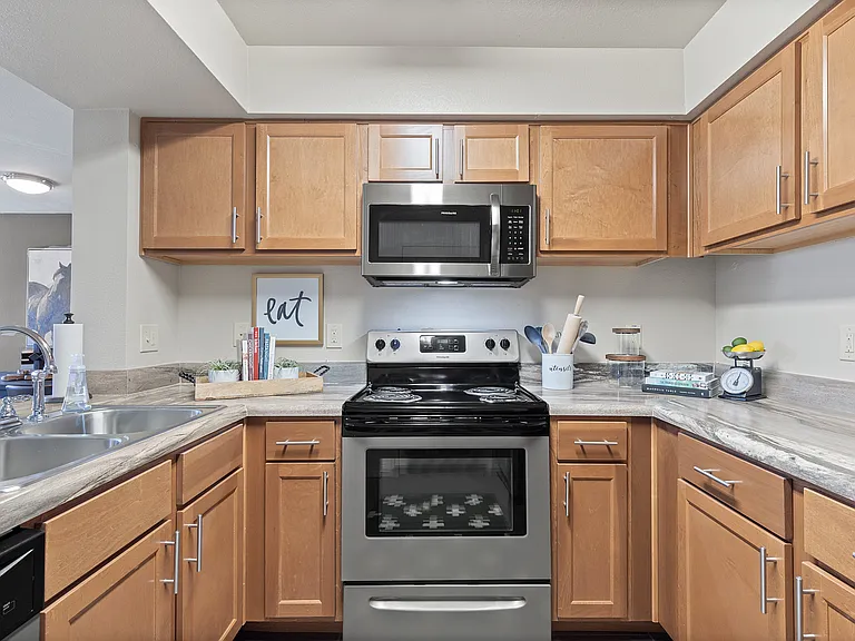 Tuscany Ranch Apartments — Photo 9