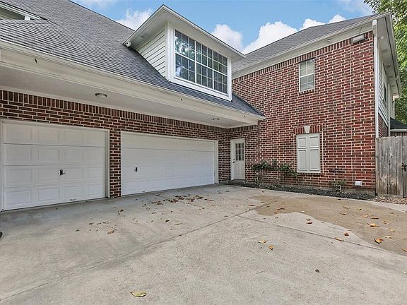 3rd image of 2310 Amber Springs Dr
