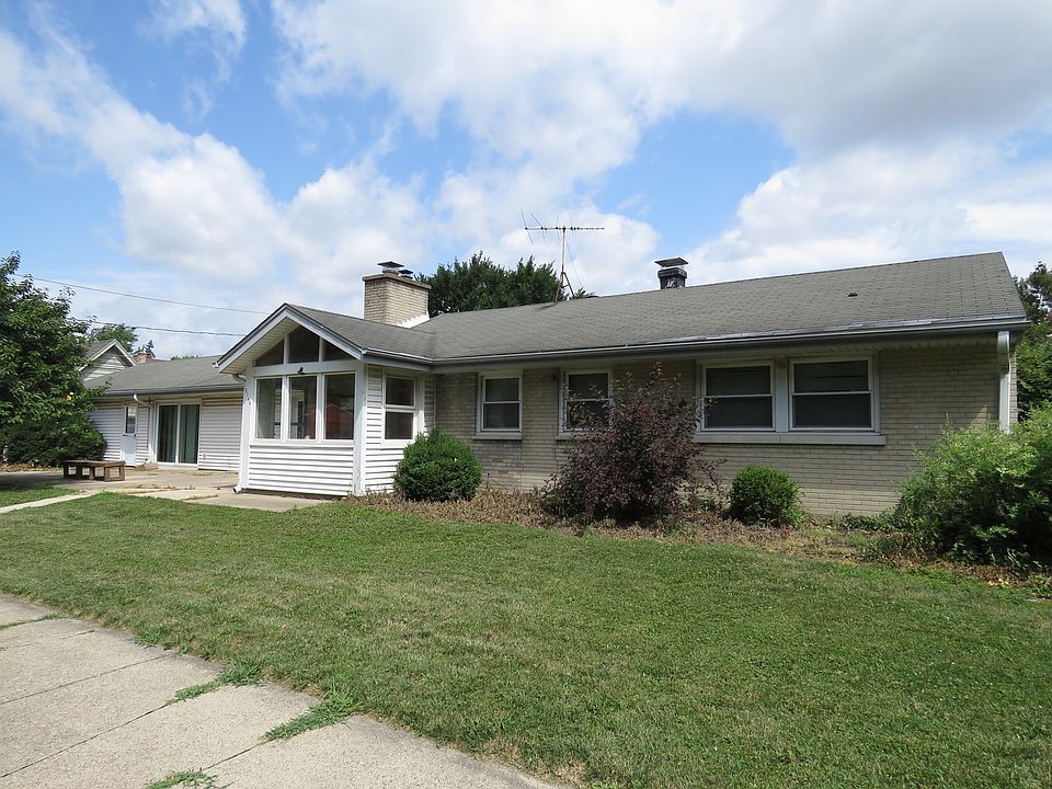 1st image of 3748 Morton Ave