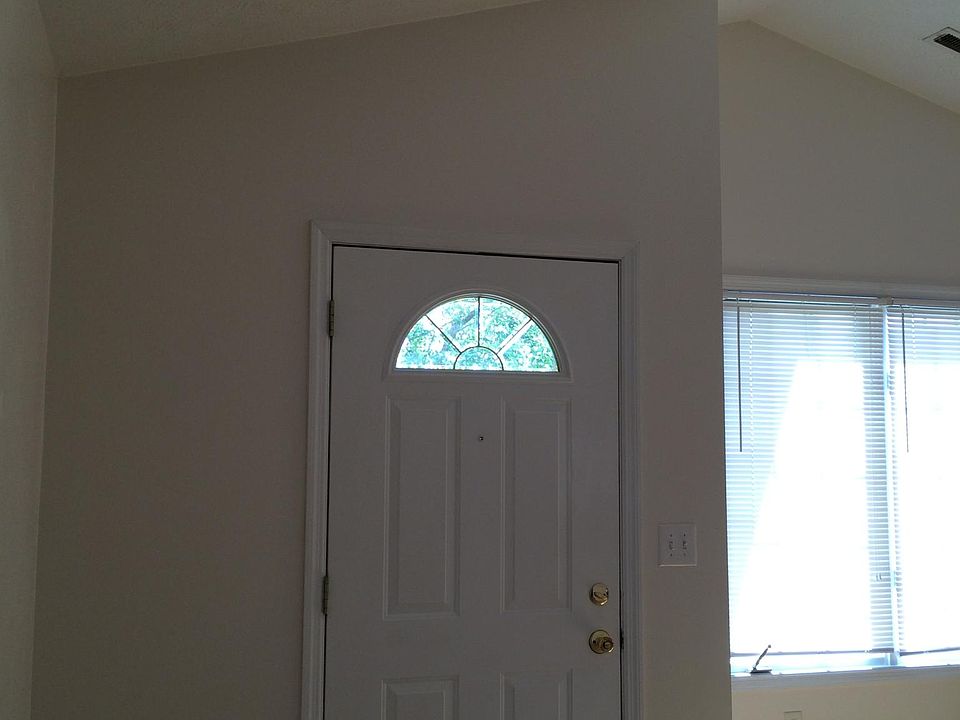 Window and Door Face Beaumont Ct.
Living Rm 10x10