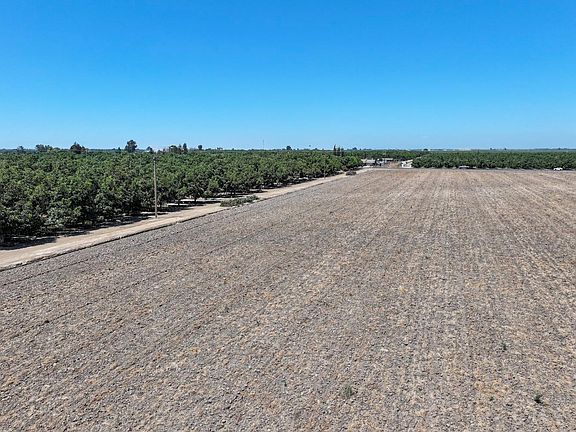 3rd image of 33200 Road 124