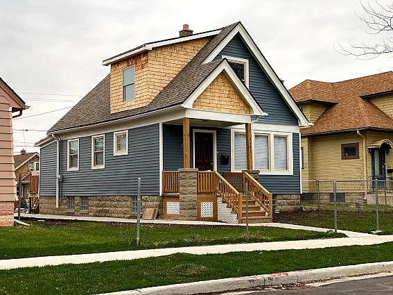 4613 N 39th St photo 1