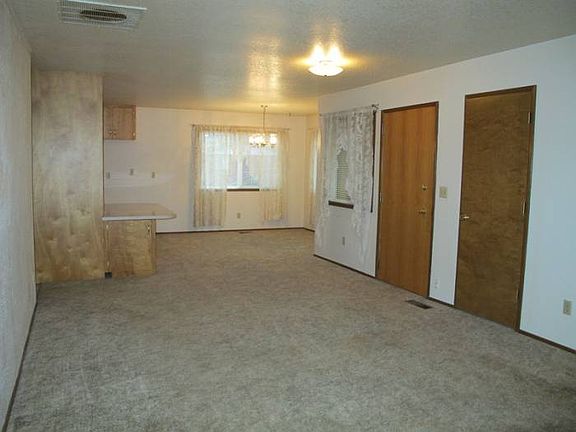 Living & dining rooms