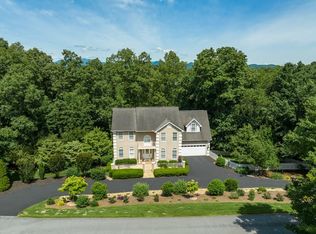 163 E Trace Dr, Franklin, NC 28734