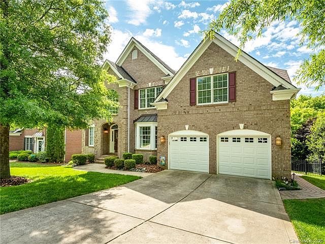 1st image of 711 Ashgrove Ln