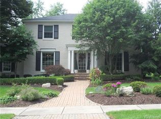 151 Overhill Rd, Bloomfield Hills, MI 48301