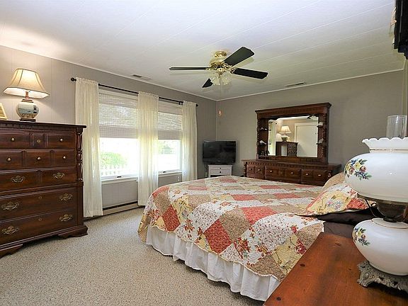 4th image of 7148 Margarets Ln