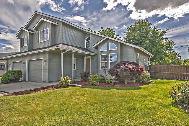 1st image of 814 SE Marine Dr