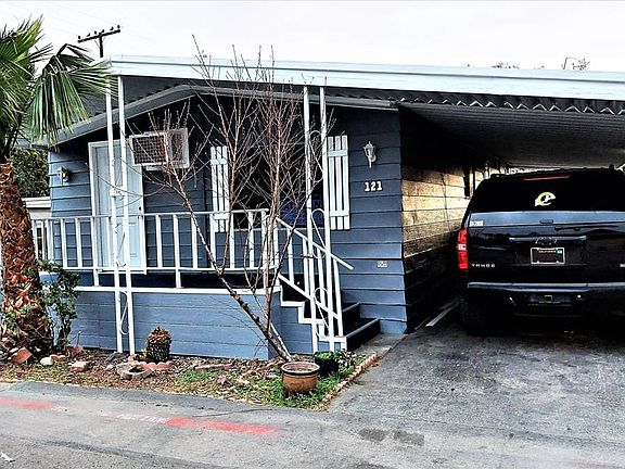 2nd image of 1512 E 5th St Space 121