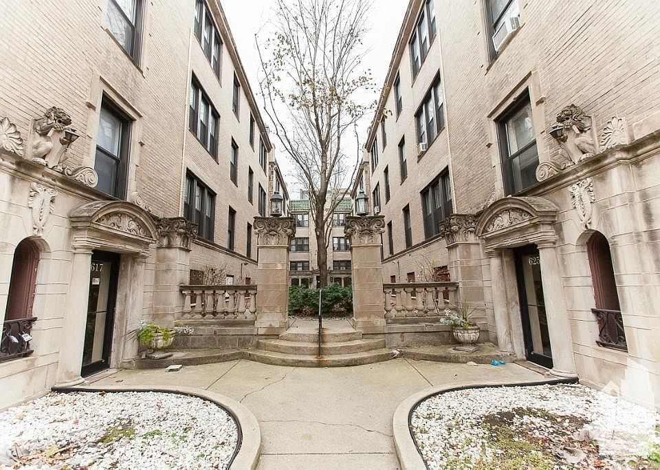 1st image of 617 W Melrose St #E2