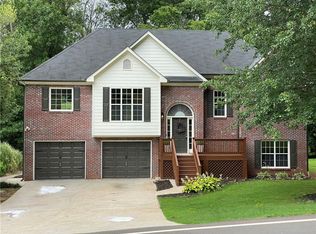 5595 Vaughn Rd, Woodstock, GA 30188