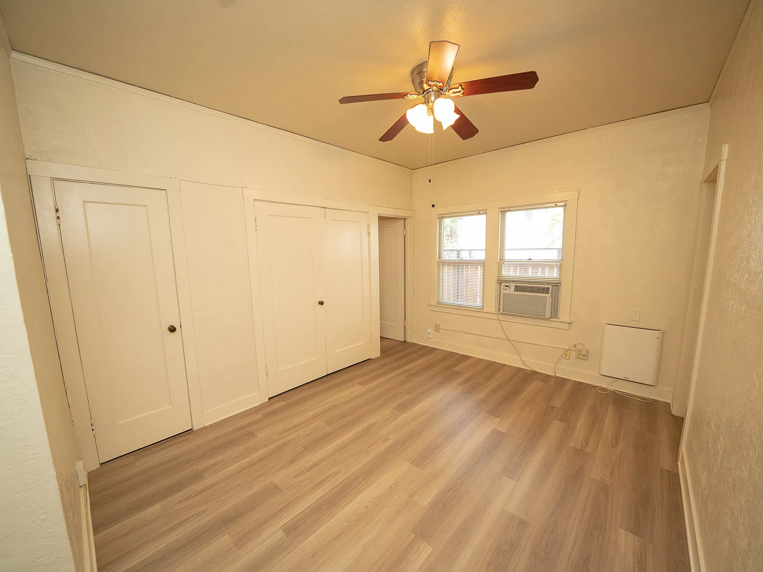 Studio, 400 sqft, $1,175 — Photo 3