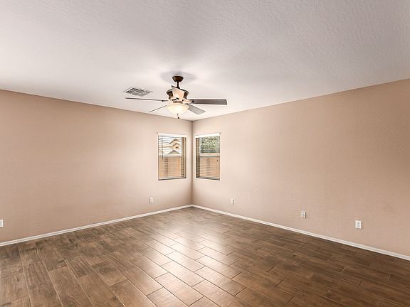 5th image of 11649 W Brown St