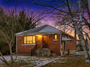 607 Drymen Cres, Mississauga, ON L5G2N9