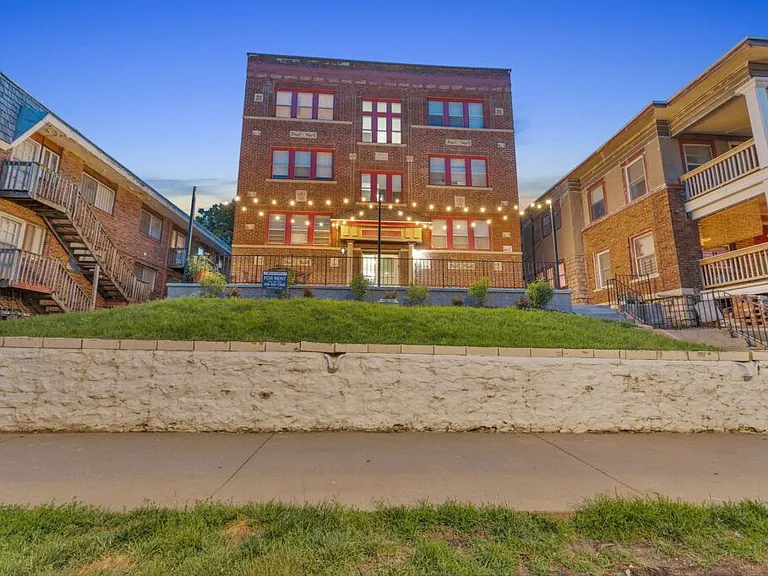 3606 Baltimore Ave — Photo 2