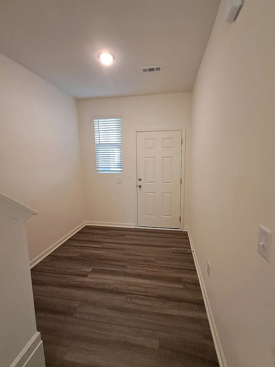 Building Photo - 2053 Trailside Dr