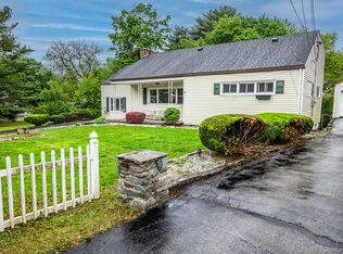 11 Queen St, New Windsor, NY 12553