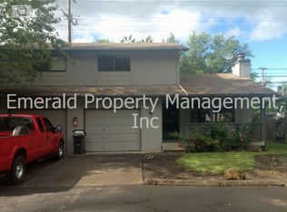 109 & 111 S 70th St #109, Springfield, OR 97478