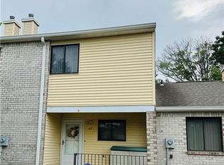 47 Victory Ct, Old Bridge, NJ 08857
