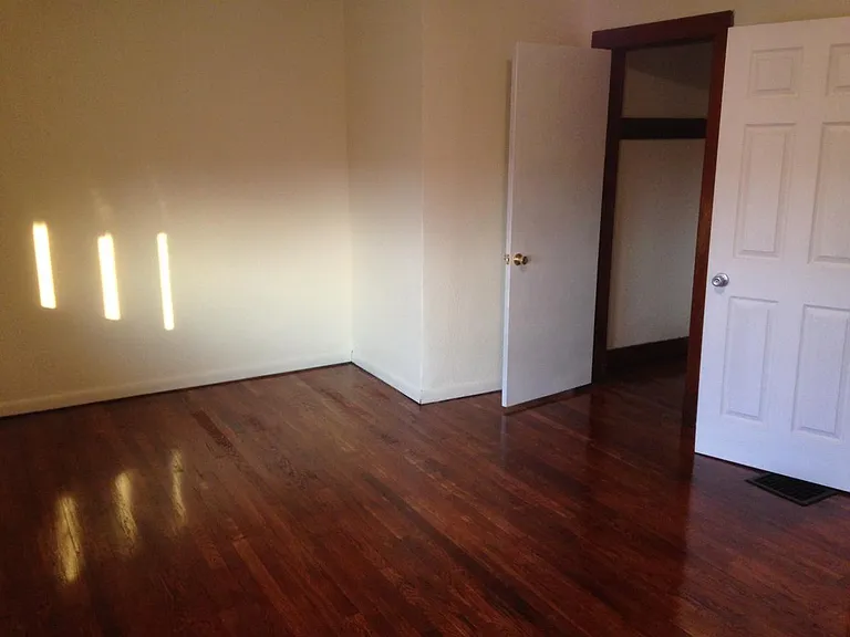 1731 Broadway Ave — Photo 9