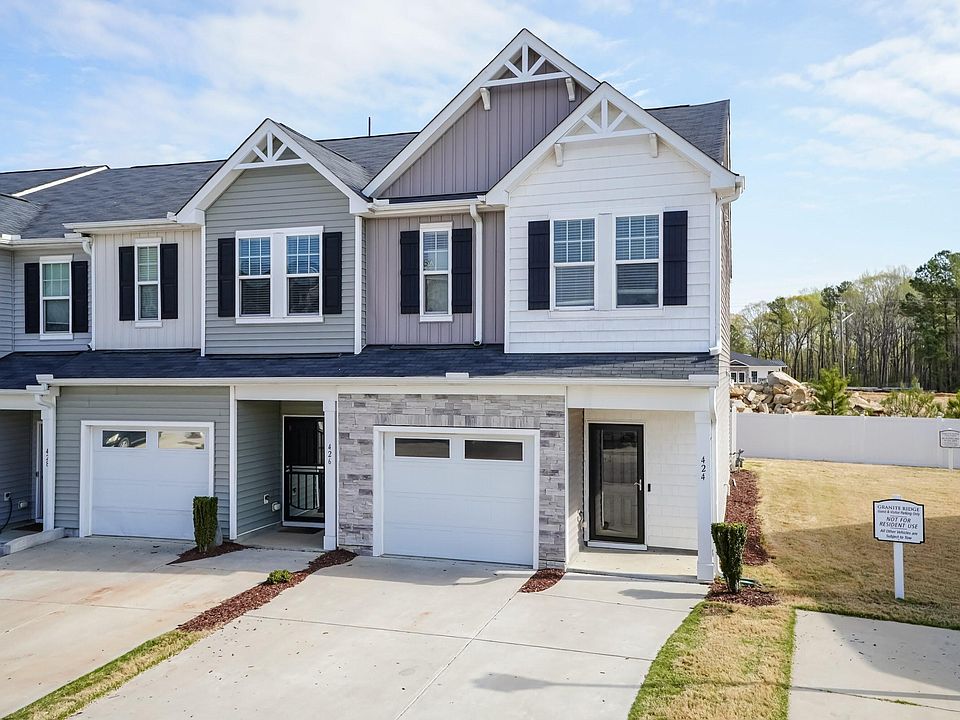 1st image of 424 Leighann Ridge Ln