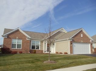 809 Rambling Brook Cir, Elgin, IL 60124